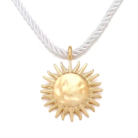 Anthropologe new adjustable Gold Sun Pendant Necklace - Picture 7 of 12